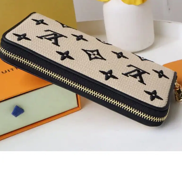 Fashionrepsfam ru LV Bag 2308DJ0109 0725